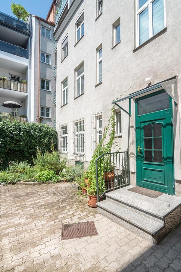 Colorful Apartment Facing Green Courtyard Wiedeń Zewnętrze zdjęcie